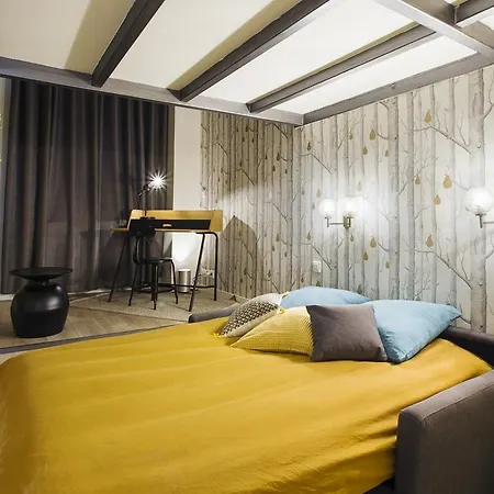 / Saint Germain Des Pres Apartment