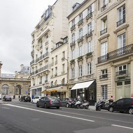 Apartment / Saint Germain Des Pres *